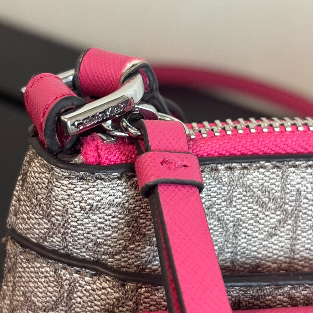 CALVIN KLEIN  Pink and Tan Crossbody Bag with Elegant Design - Picture 8 of 15